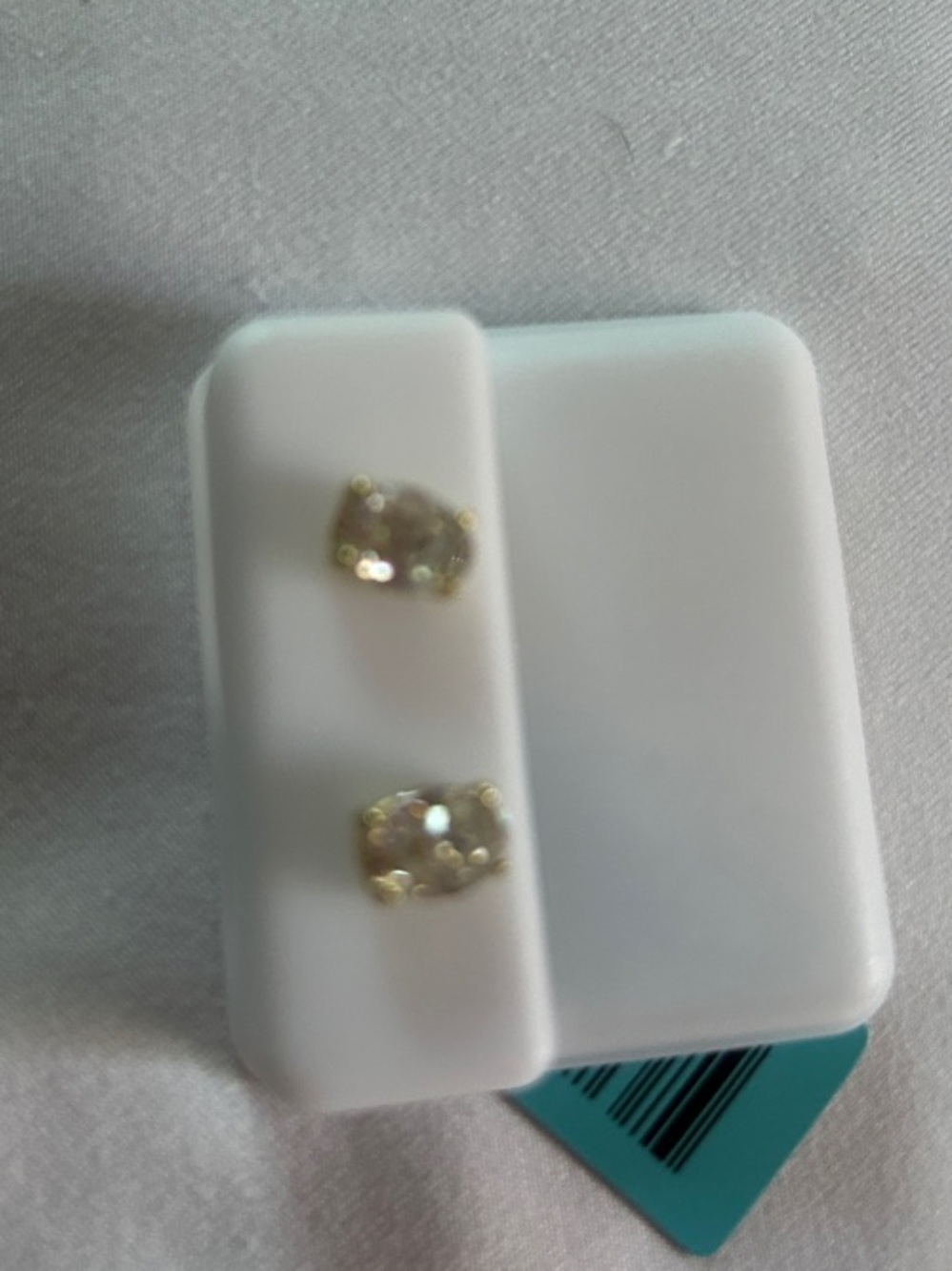 2 CT moissanite oval earrings - Picture 4 of 4
